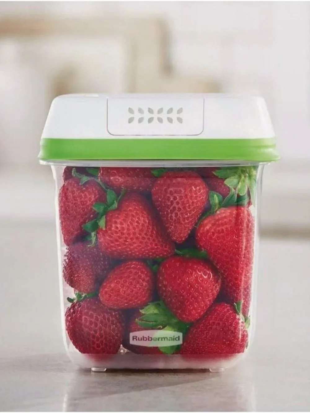 Rubbermaid FreshWorks Saver, Medium Produce Storage Container, 7.2-Cup, Clear